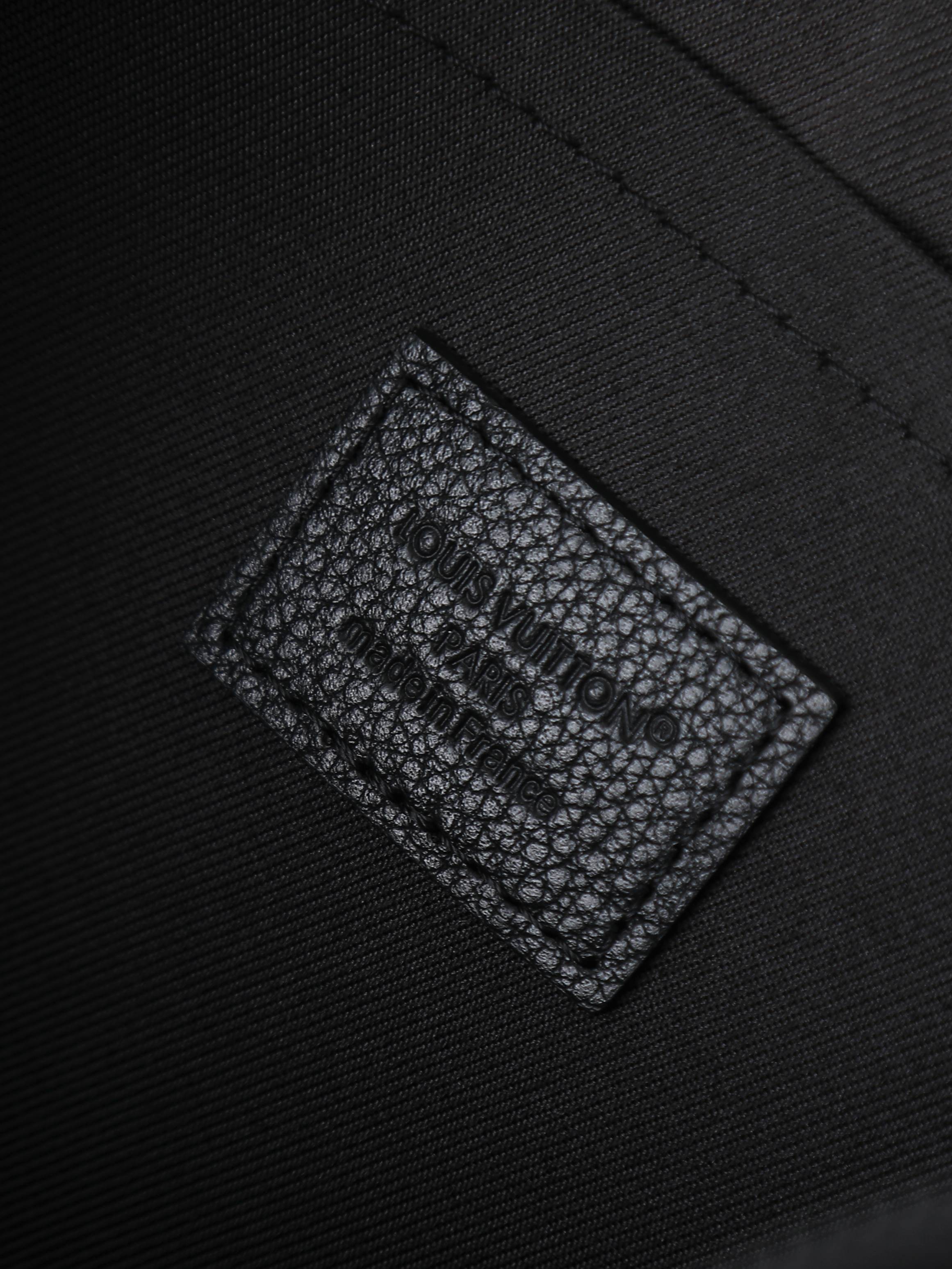루이비통 M26741 Pochette Voyage Souple Monogram Midnight 스타일 클러치백