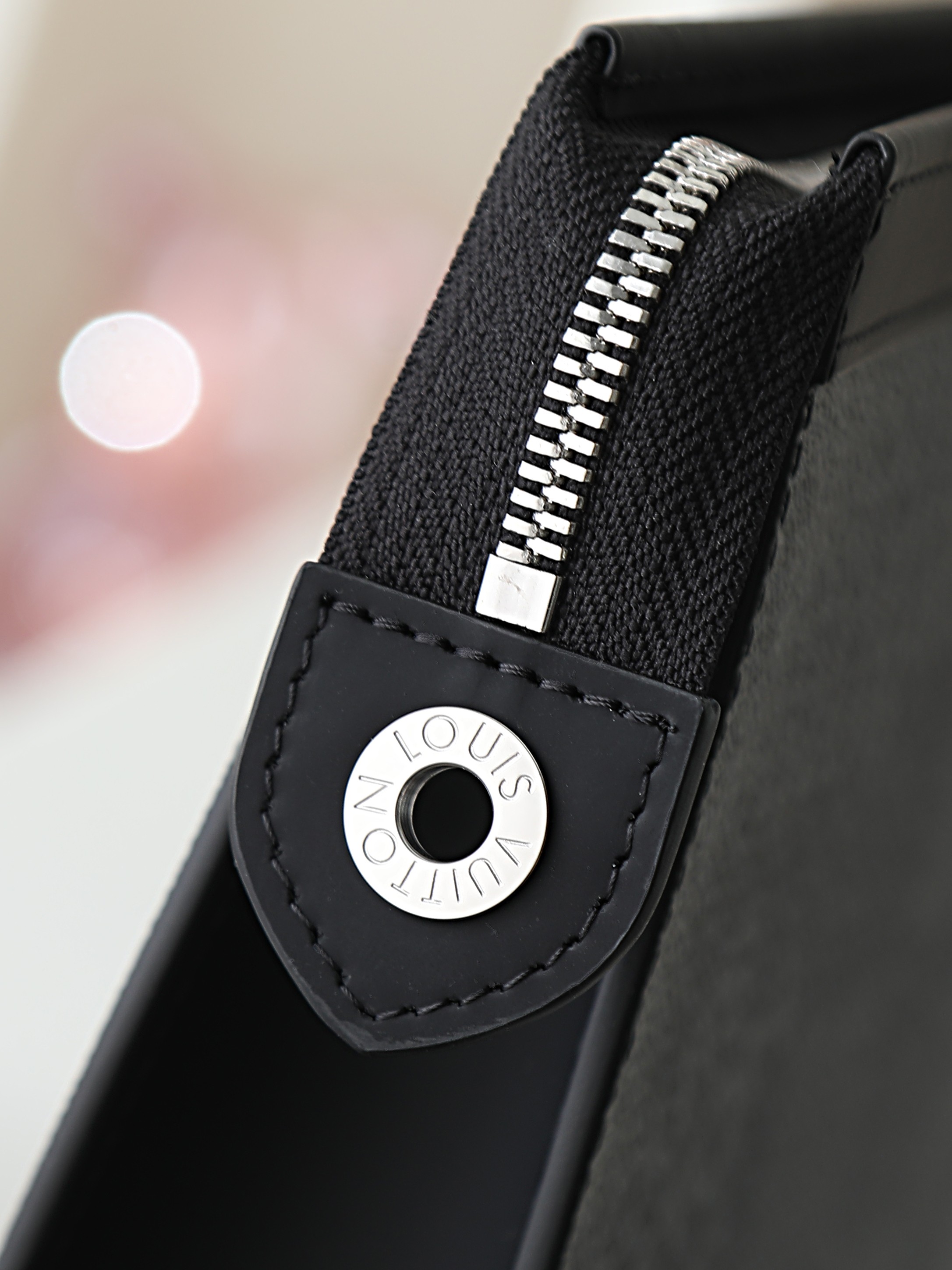 루이비통 M60444 Pochette Voyage Damier Graphite 3D 스타일 클러치백