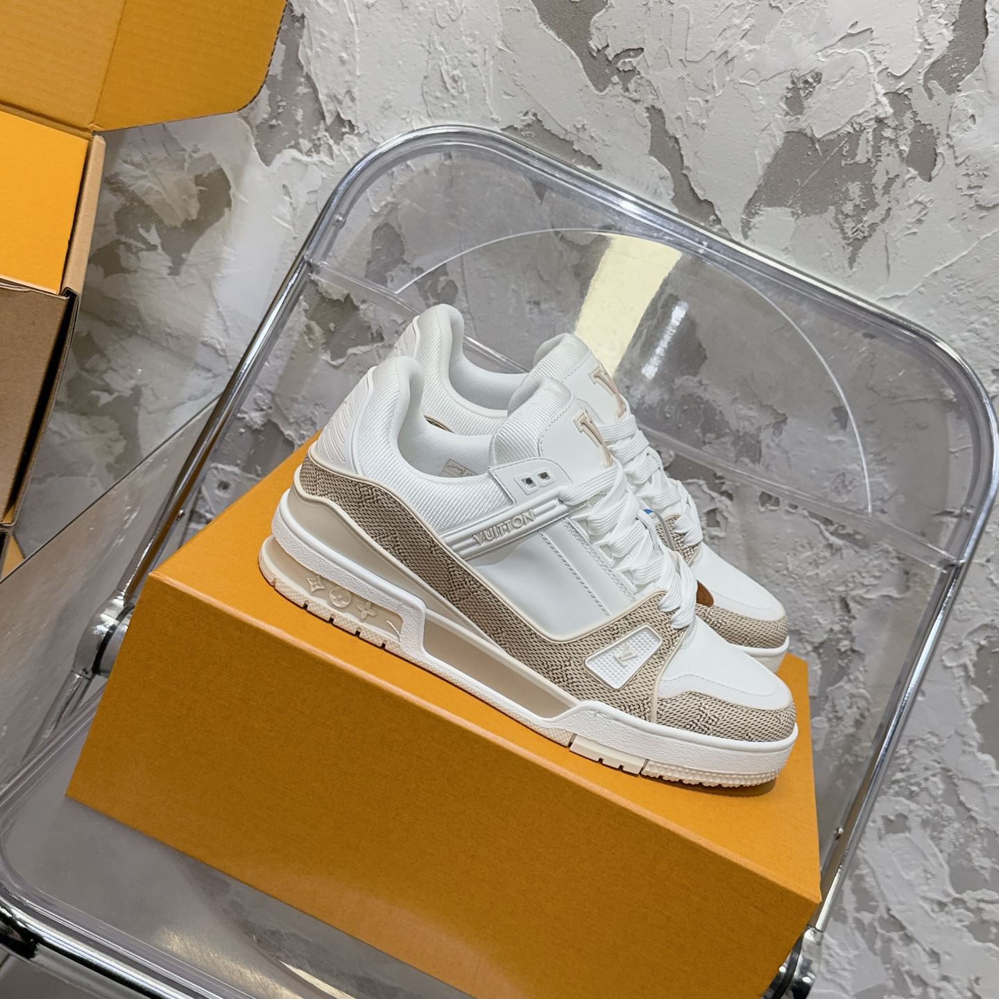 루이비통 LV Trainer 스타일 남성용 로우탑 스니커즈