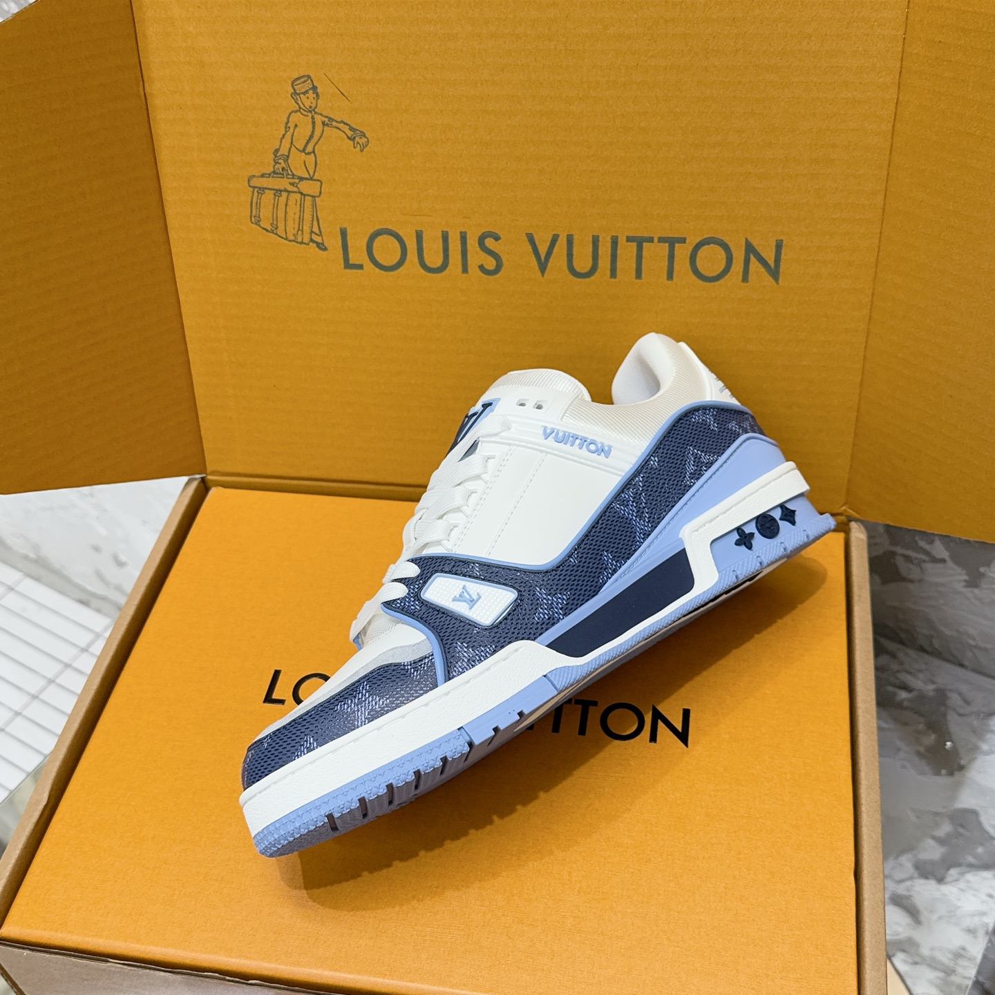 루이비통 LV Trainer 스타일 남성용 로우탑 스니커즈