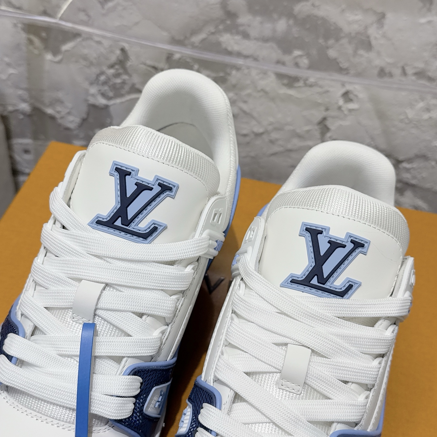 루이비통 LV Trainer 스타일 남성용 로우탑 스니커즈