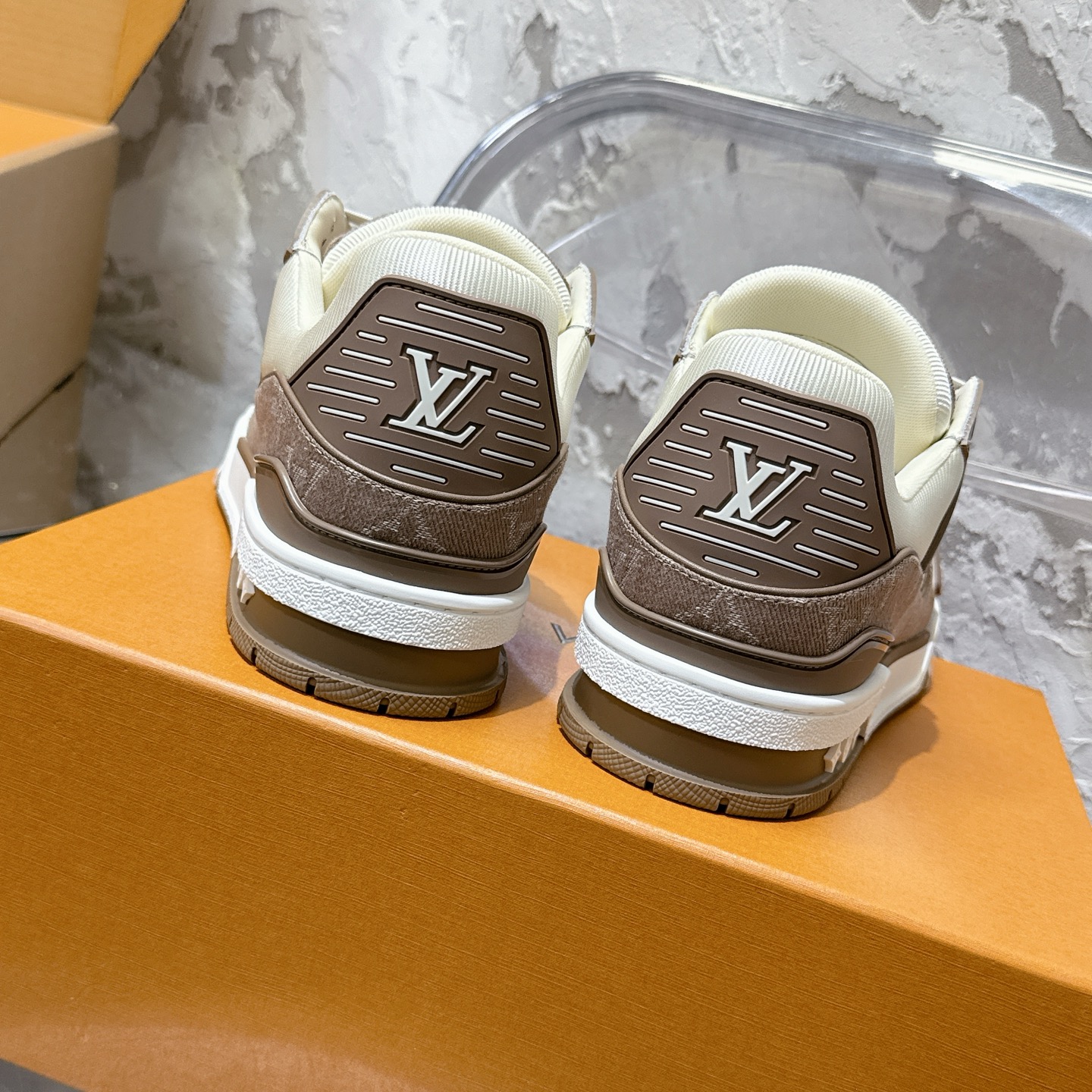 루이비통 LV Trainer 스타일 남성용 로우탑 스니커즈