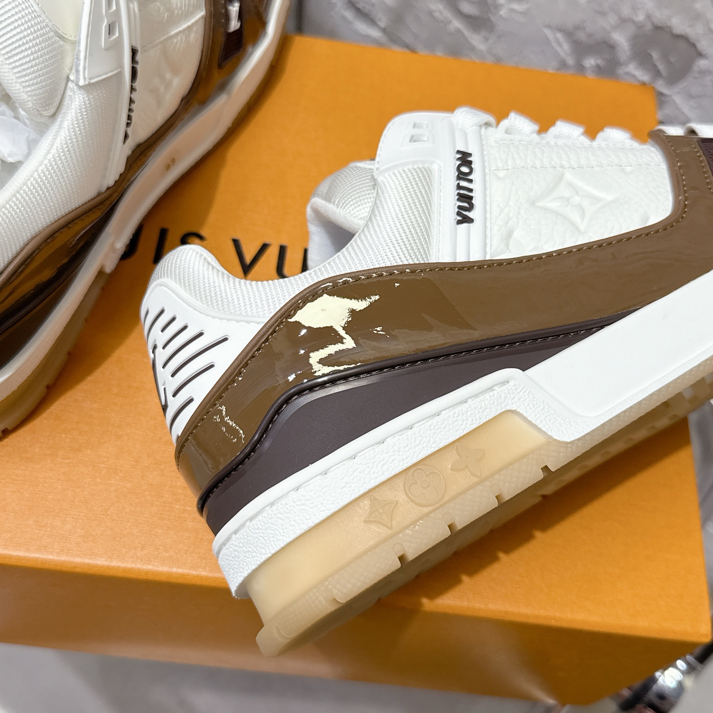 루이비통 LV Trainer 스타일 남성용 로우탑 스니커즈