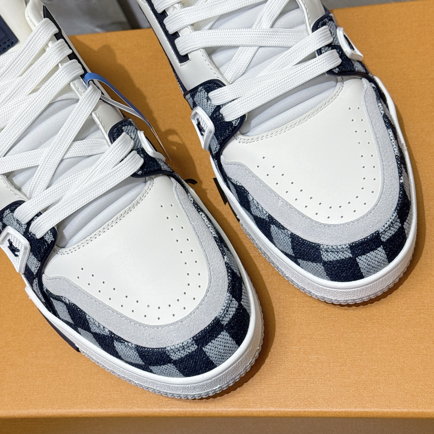루이비통 LV Trainer 스타일 남성용 로우탑 스니커즈