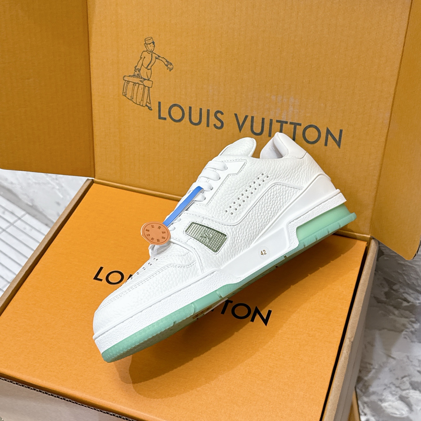 루이비똥 LV trainer 시리즈 캐주얼 스니커즈