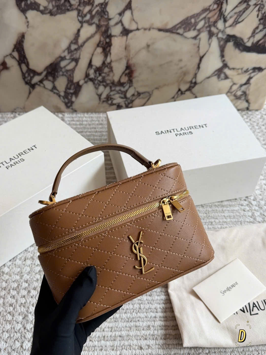 입생로랑 YSL 베니티 SP 백
